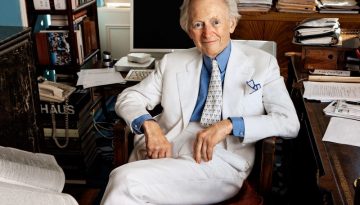 tom-wolfe-radical-chic-me-decade-right-stuff-michael-lewis-the-white-stuff